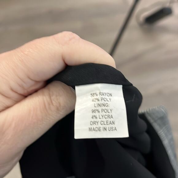 Slate & Willow Black and Gray Plaid Drape Front Skirt With Side Zipper Size 6 - Picture 8 of 9